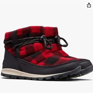 NEW SOREL WHITNEY SHORT BOOT IN DAHLIA - RED PLAID SZ 9